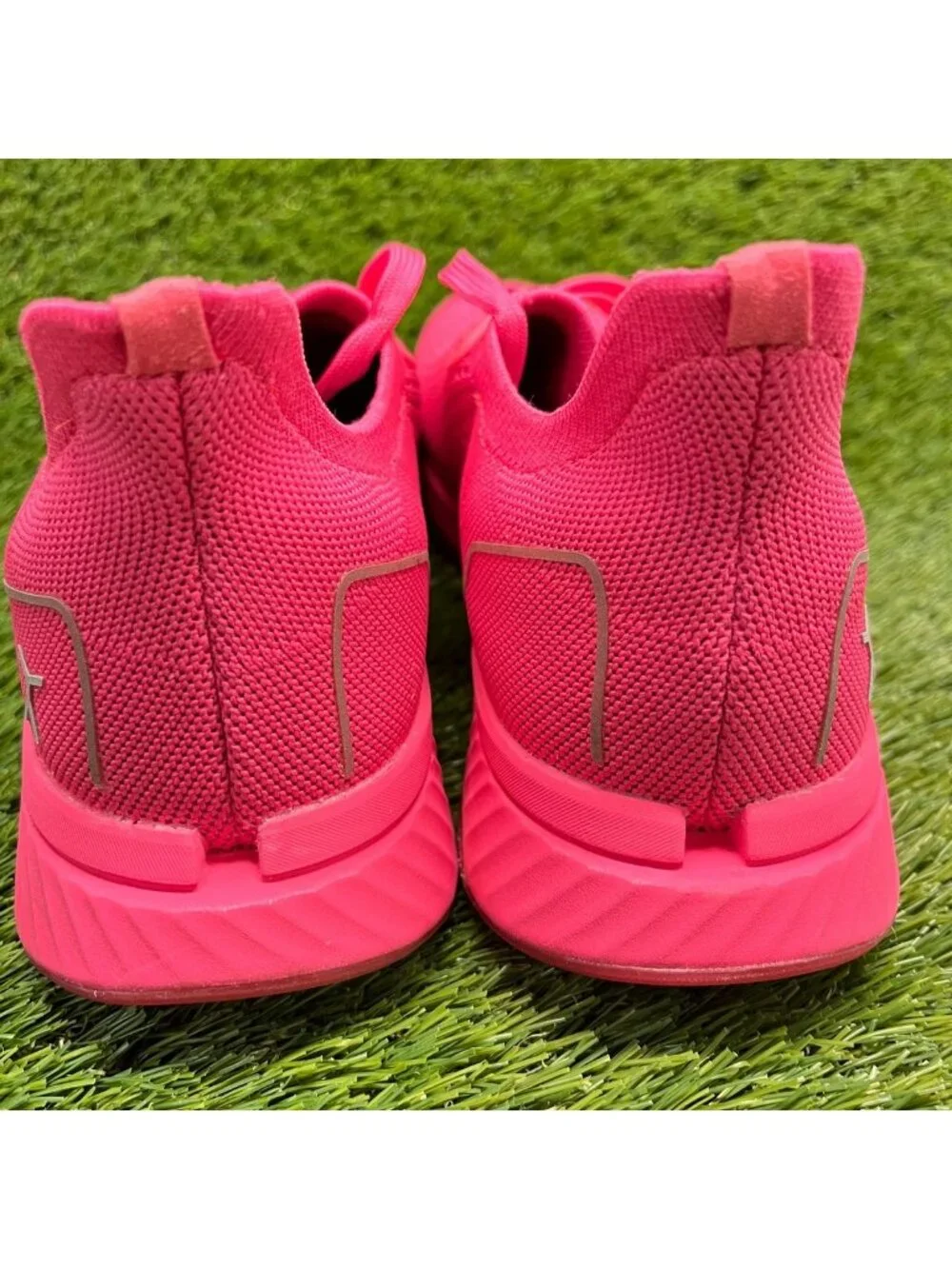 Flux Footwear Adapt Runner Neon Pink Mens Size 10.5 Athletic Knit Shoes Sneakers